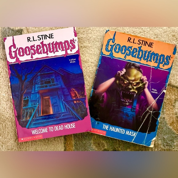 Vintage RL Stine Goosebumps Books - Picture 1 of 5